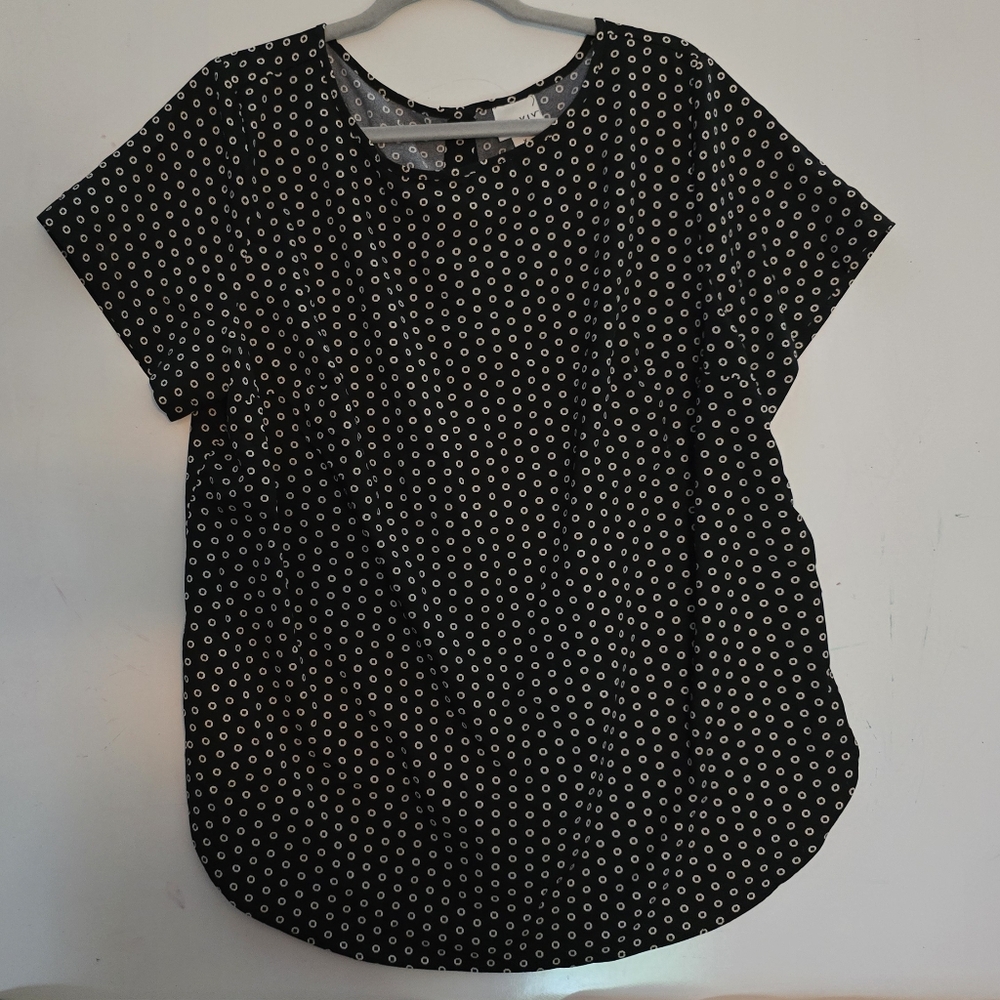 Ava & Viv Black and White Dolman Sleeve Blouse